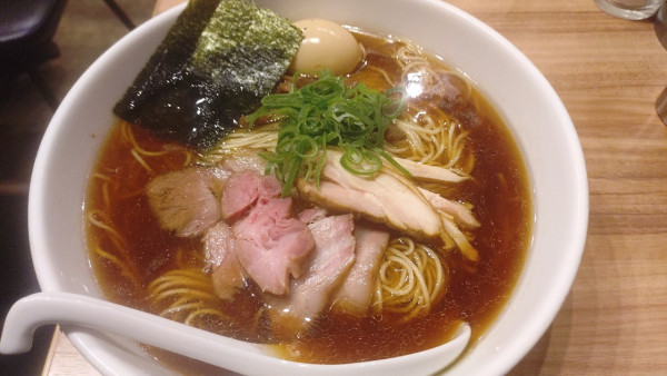 「特製醤油らーめん(大盛)」@麺処 ほん田 秋葉原本店の写真