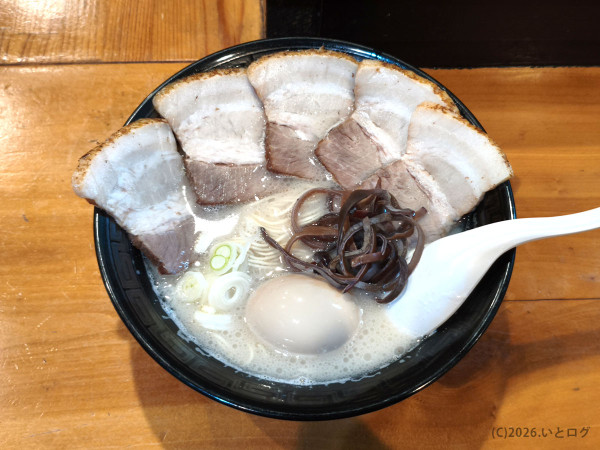 「長浜チャーシューメン（＋味玉子）」@万力屋 山梨店の写真