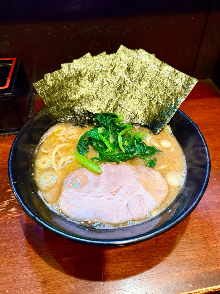 「醤油とんこつ＆のり」@らーめん 港南家の写真