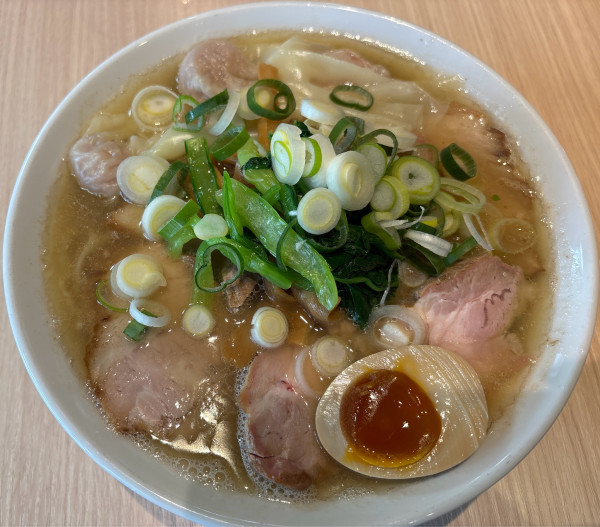 「特製塩中華そば」@桜上水 船越の写真