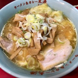 ニンニクメンマチャーシューワンタンメン