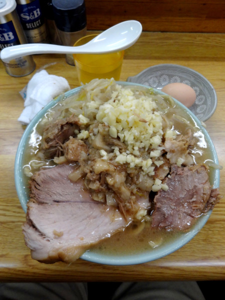 「ラーメン1200円生卵100円」@ラーメン そらの写真