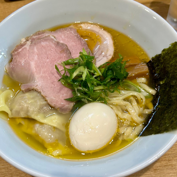 「特製中華そば 白（平打ち太麺）」@麺処 浮世の写真