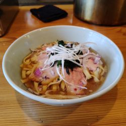 カニ豚骨ラーメン醤油(並)¥1300