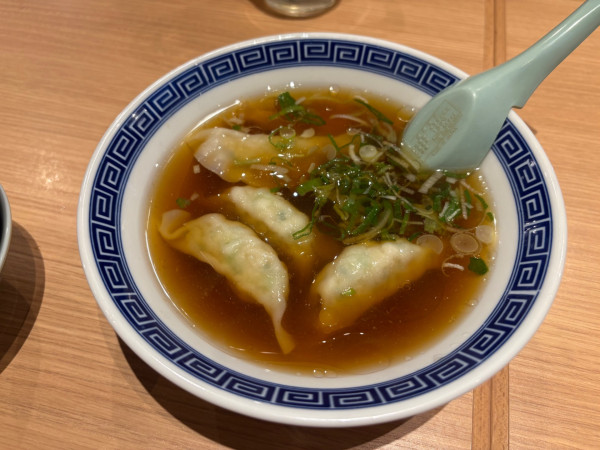 「スープぎゅうざ(4個入り)600円」@駅前ラーメン ひげの写真