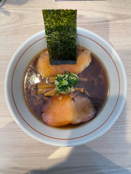 「醤油そば(900円)手揉み麺」@Ramen 博し光るの写真