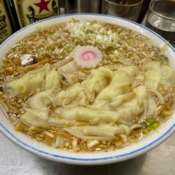 サッポロ赤星2本+もやしピーマン竹の子皿→ ワンタンメン細葱