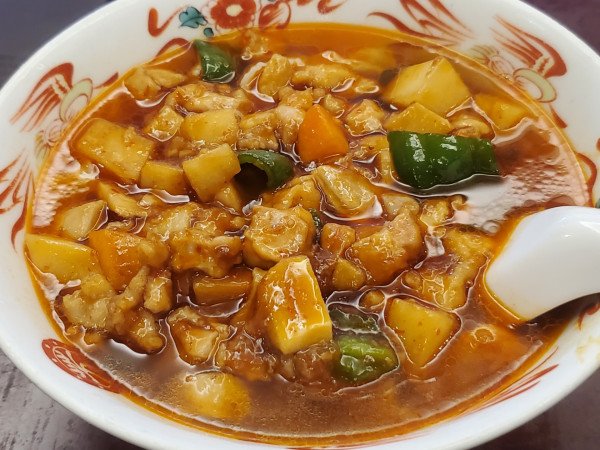 「辣子鶏刀削麺・不要洋葱」@芳香園 新横浜 北京ダック専門店の写真