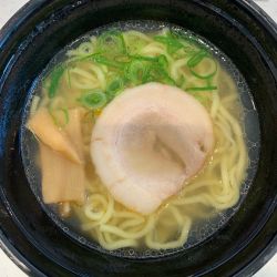 鯛スープの塩ラーメン