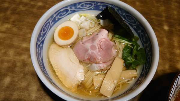 「正油ラーメン + サービスライス」@濃厚とんこつラーメン 川口家の写真