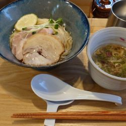 鰹昆布水つけそば