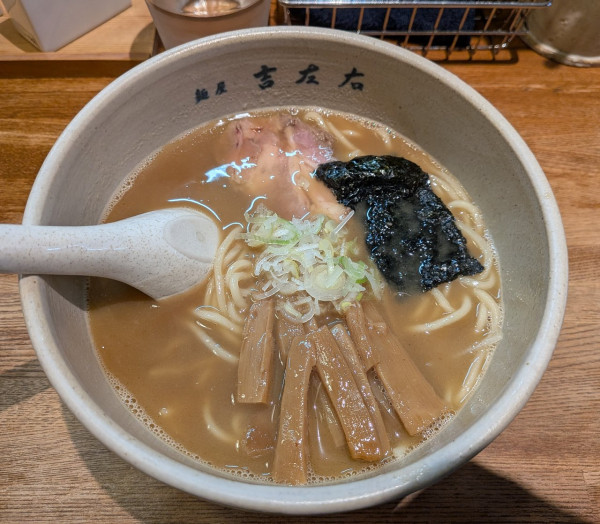 「らーめん1,050円」@麺屋吉左右の写真