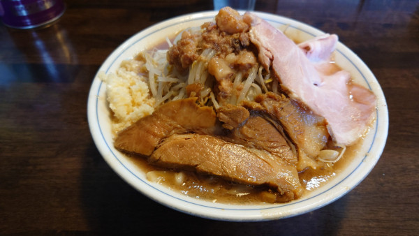 「らーめん ヤサイニンニクあぶら」@らーめん梵's 埼大前本店の写真