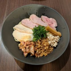 油そば（1353円）