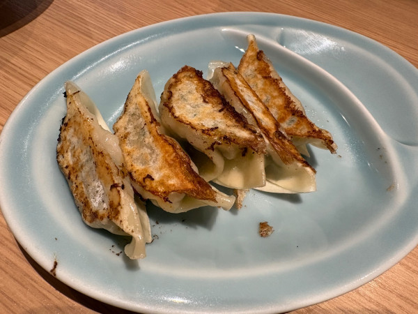 「焼きぎょうざ(5個)400円」@駅前ラーメン ひげの写真