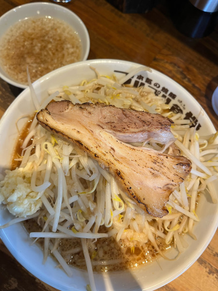 「豚そば一枚➕味付け背脂」@本気の焼豚 プルプル食堂の写真