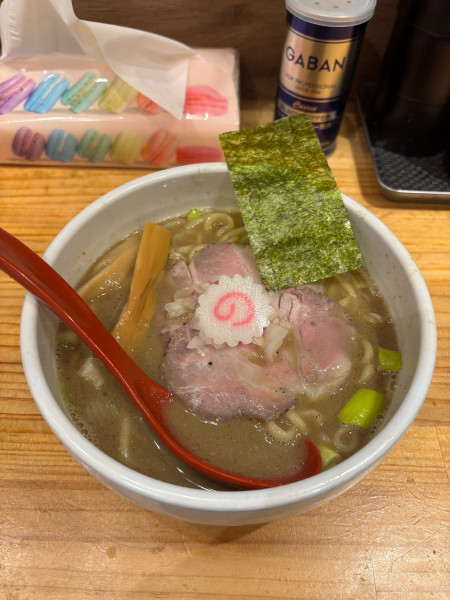 「煮干し中華そば」@煮干中華そば 無双の写真