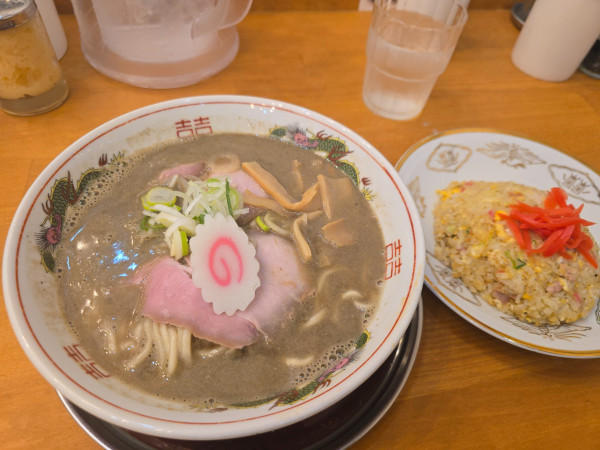 「極濃煮干ラーメンセット(本格チャーハン) ¥1,200」@青森煮干 和渦製麺の写真