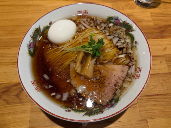 「醤油ラーメン 950円＋サービス味玉」@中華蕎麦 国領大門の写真
