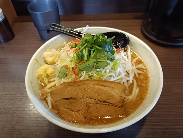 「Gそば　1040円　えび」@支那そば 無双庵の写真