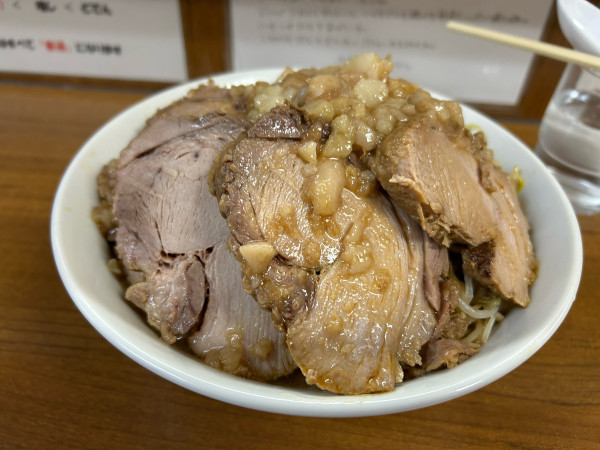「ラーメン大、豚増し」@ラーメンの店 どでん 北浦和店の写真