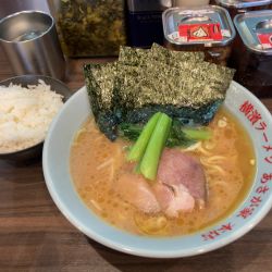 ラーメン（並）＋ライス小　1150円