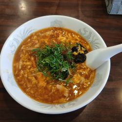 酸辣湯麵(スーラータンメン）950円