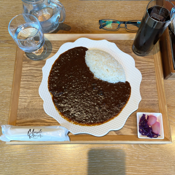 「野菜と果実たっぷり ミュゼカラト特製カレーライス」@ミュゼカラトの写真