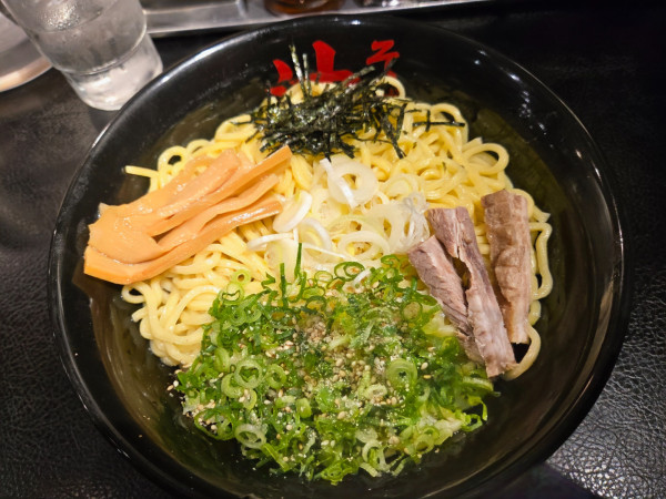 「油そばW盛り+ねぎゴマ」@東京油組総本店 人形町組の写真