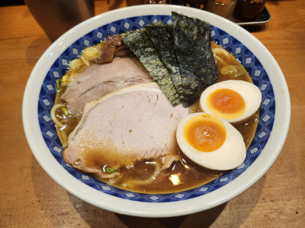 「特製ラーメン」@中華そばの店 りょうがの写真