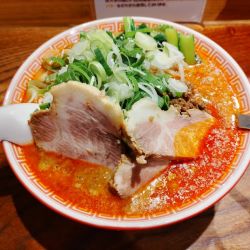 担々麵（しょうゆ味、辛め、＋ネギ増し）