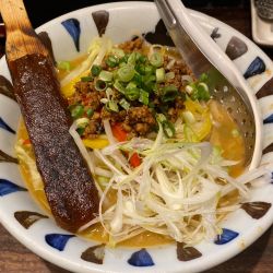 【期間限定】七志流　炙り味噌麺　１３５０円