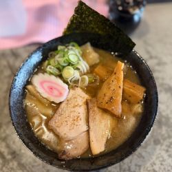 ラーメン 並950円