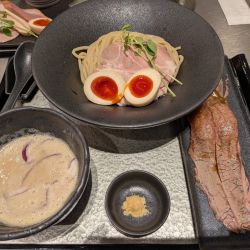 鶏つけSOBA（1250円）+味玉+肉寿司