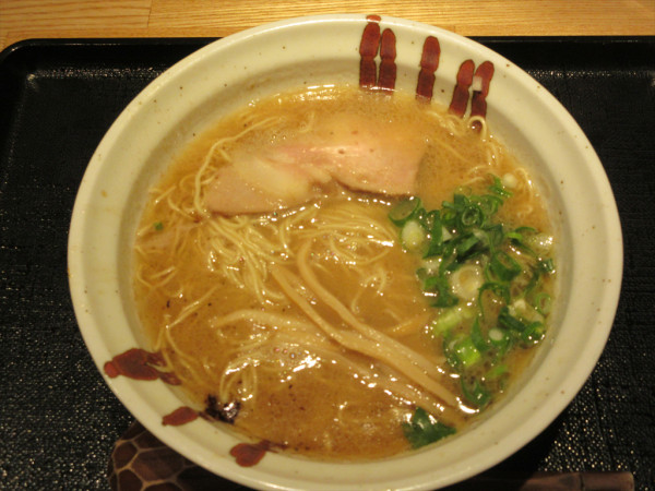 「博多らぁ麺（950円）」@麺処 むささんじんの写真