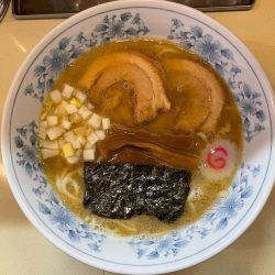 中華そば(麺少なめ)¥950