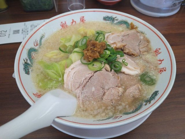 「背脂生姜塩ラーメン・肉増し」@ラーメン魁力屋 吉祥院店の写真