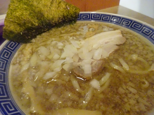 「燕背脂煮干　930円」@新潟雪国ラーメンなおじ 幡ヶ谷店の写真