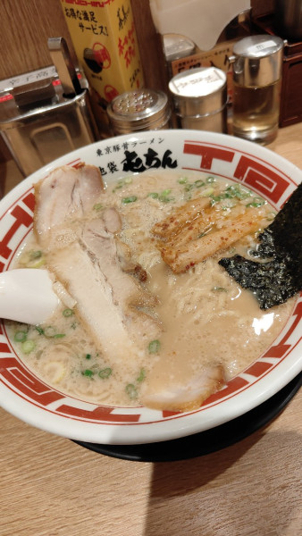 「東京豚骨ラーメン」@屯ちん 川崎店の写真