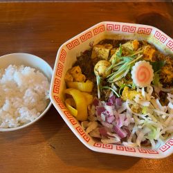 スパイス麻婆麺1200円 半ライス150円