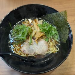 醤油ラーメン950円