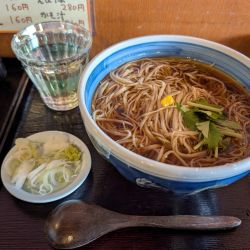 かけそば（770円）