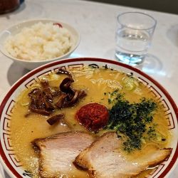 山形辛味噌ラーメンと🍚
