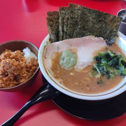 ラーメン¥900+のり¥150+ライス(中)¥150