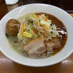 鶏塩ぶた入り辛タンメン＋味玉