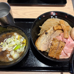 麺屋 たけ井 エミル高槻店の画像