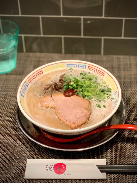 「豚骨ラーメン+替玉+半替玉 ¥1,080」@麺屋とんぼの写真