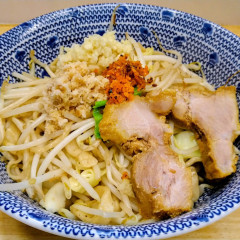 元祖極太塩焼きそば 三毛猫の画像