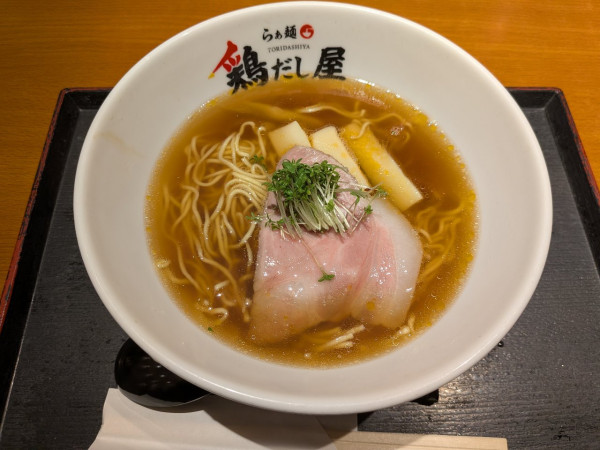 「醤油らぁ麺990円」@らぁ麺 鶏だし屋の写真