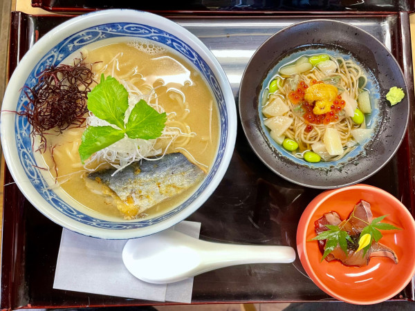 「＜10周年記念限定麺＞」@中華そば よしかわの写真